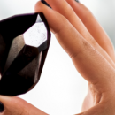 Самый черный алмаз в мире продали за внушительную сумму: как он выглядит